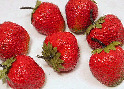 Plastic Strawberries 2'' 12 pcs